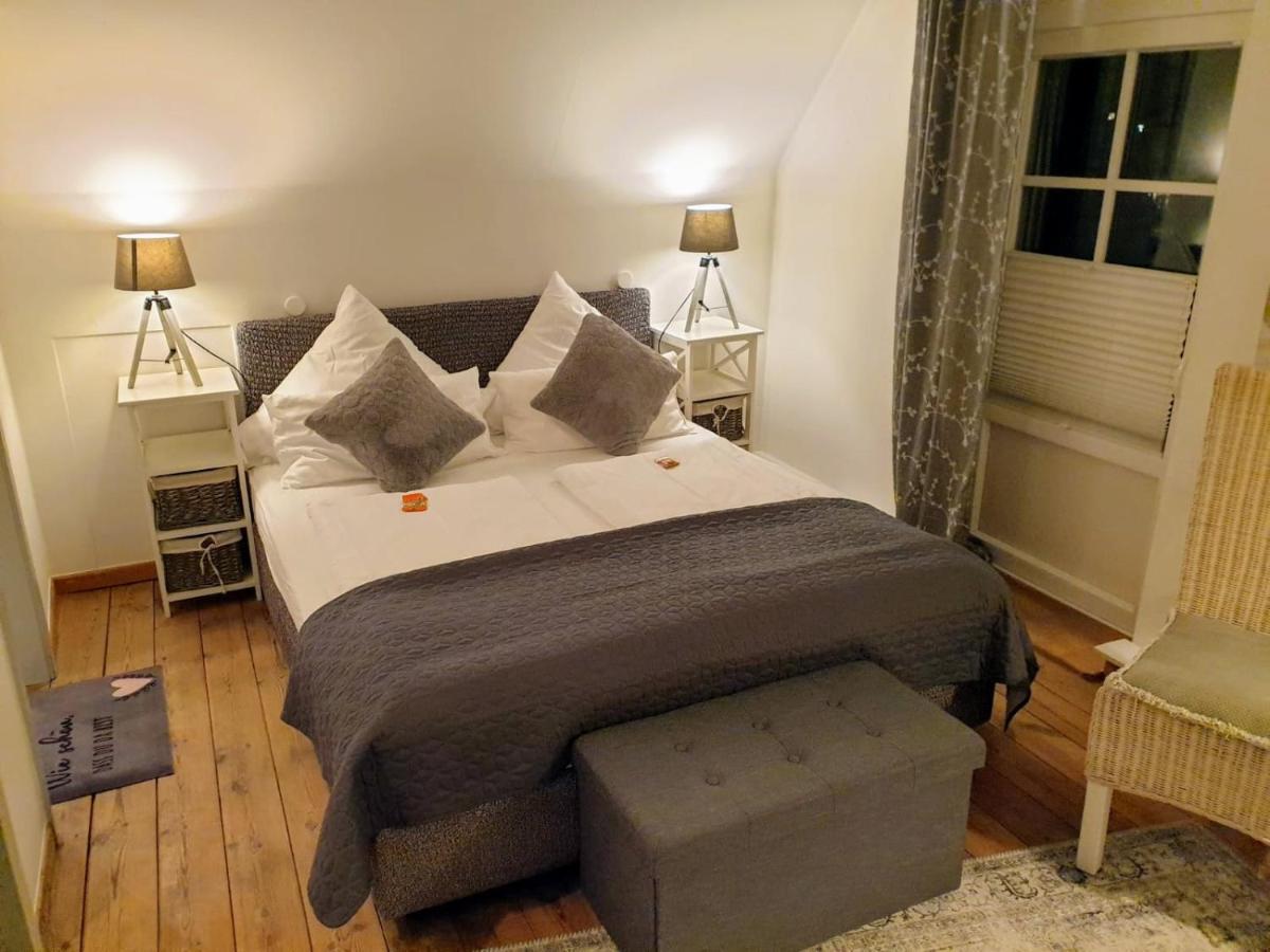 Hotel Bed & Breakfast Am Dom Schleswig Exterior foto