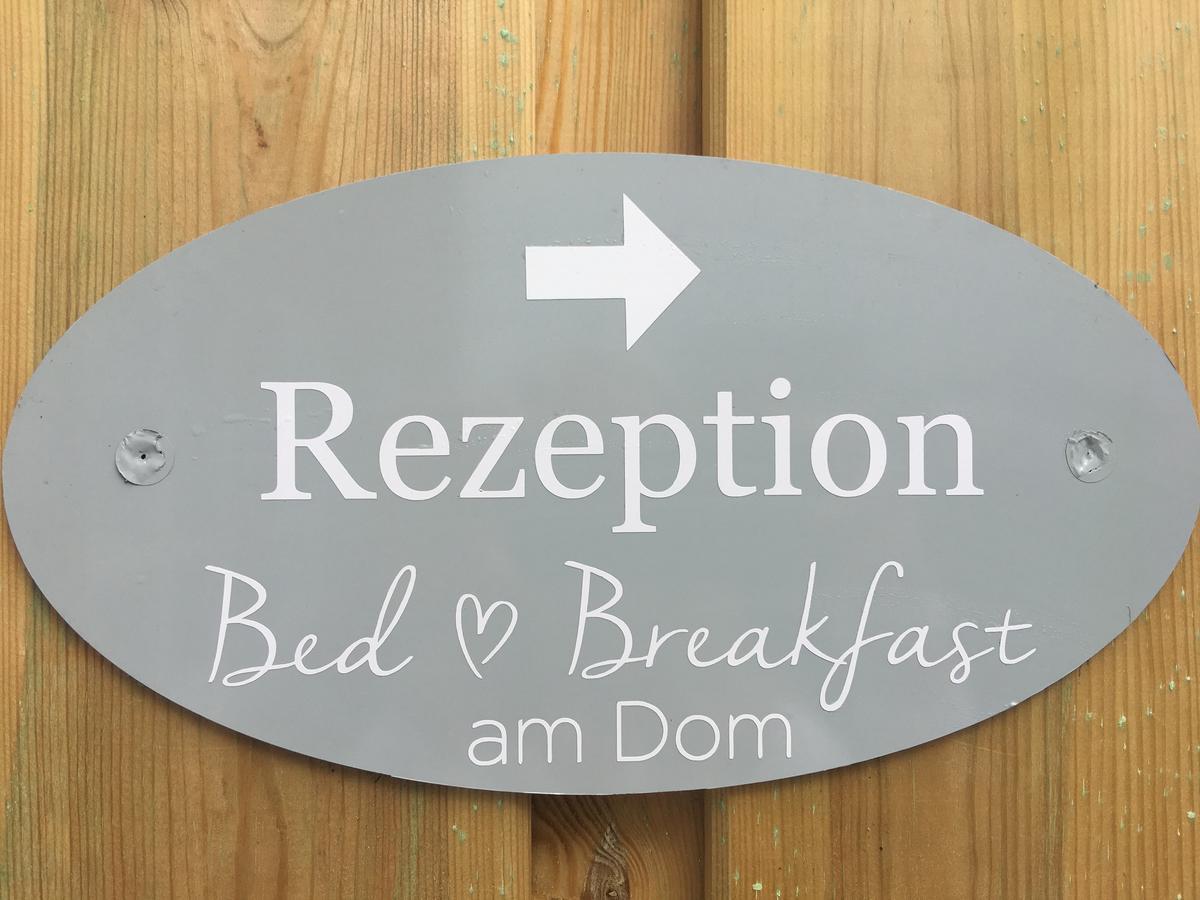 Hotel Bed & Breakfast Am Dom Schleswig Exterior foto